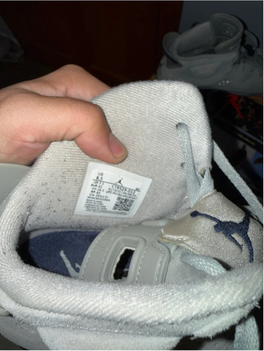 Men's Jordan Air Jordan 6 Retro Sneakers Size 8.5 Magnet/ College Navy